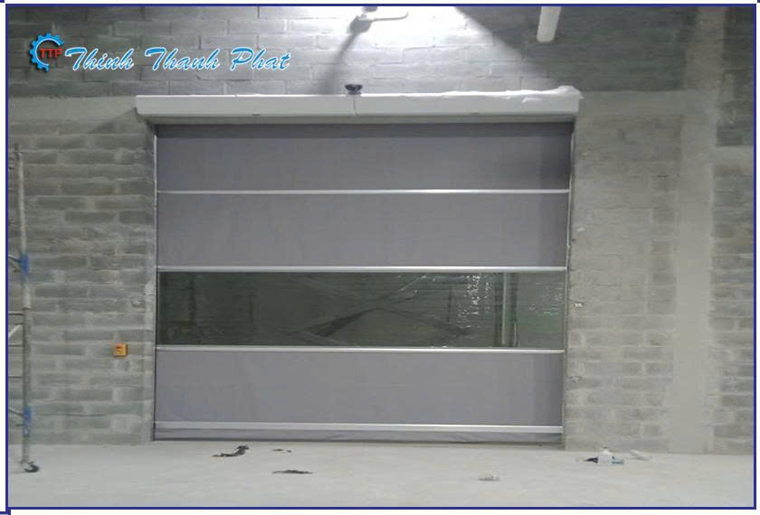 cua-cuon-nhanh-cho-kho-lanh