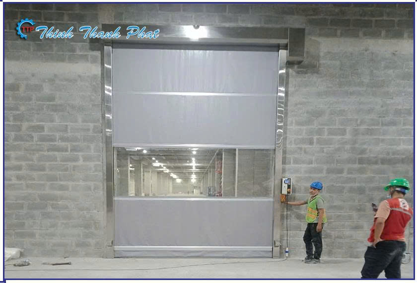 cua-cuon-nhanh-cho-kho-lanh