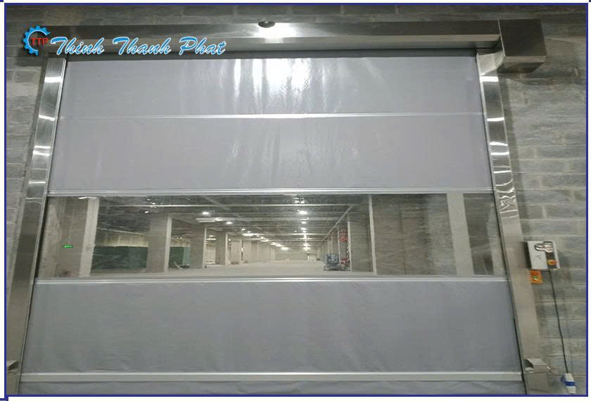 cua-cuon-nhanh-cho-kho-lanh