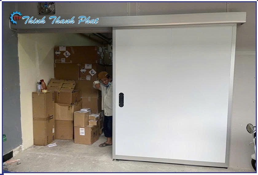 cua-truot-tu-dong-panel