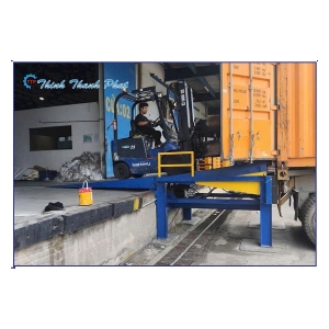 SÀN NÂNG THỦY LỰC NGOÀI TRỜI - MEKONG DOCK