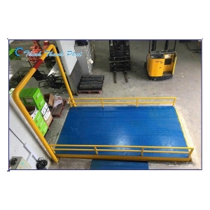 BÀN NÂNG CHO XE NÂNG ĐÓNG RÚT HÀNG TỪ CONTAINER