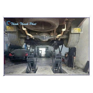 CẦU NÂNG GẦM BỤNG XE Ô TÔ 3.5 TẤN ÂM NỀN