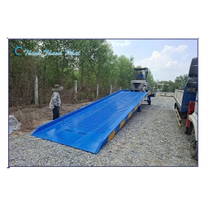 CẦU XE NÂNG: GIẢI PHÁP TỐI ƯU ĐÓNG RÚT HÀNG TỪ CONTAINER
