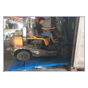 CẦU XE NÂNG MINI THIẾT KẾ NHỎ GỌN