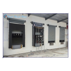 MÀN TRÙM CỬA KHO XUẤT NHẬP HÀNG