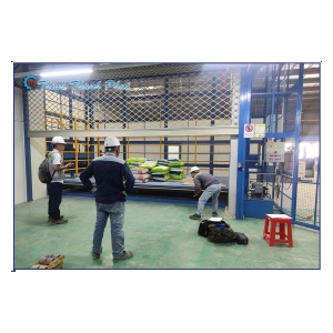 THANG NÂNG HẠ THỦY LỰC CÔNG NGHIỆP 2000KG 4 TRỤ