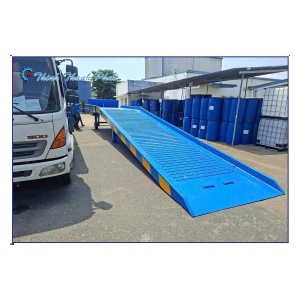 THIẾT BỊ TẠO ĐỘ DỐC TỪ MẶT ĐẤT LÊN SÀN CONTAINER